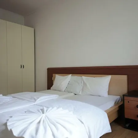 Apartment New And Fully Equipped Apartement Plzenska 26 *
