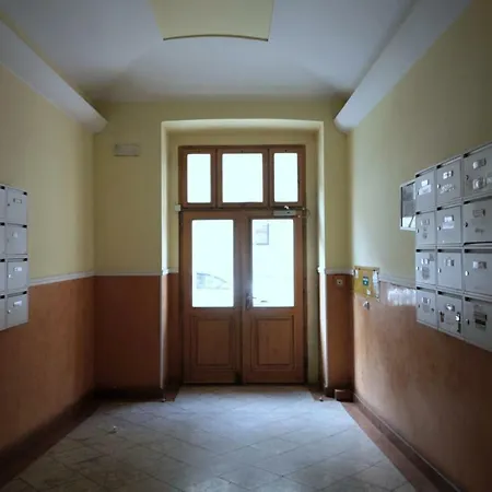 New&fully Equipped Apartement Plzeňská 26 Apartmán *