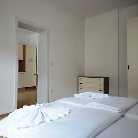 Apartment New And Fully Equipped Apartement Plzenska 26