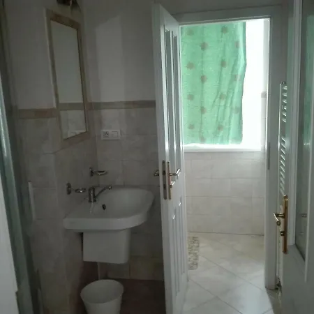 New&fully Equipped Apartement Plzeňská 26 Apartmán *
