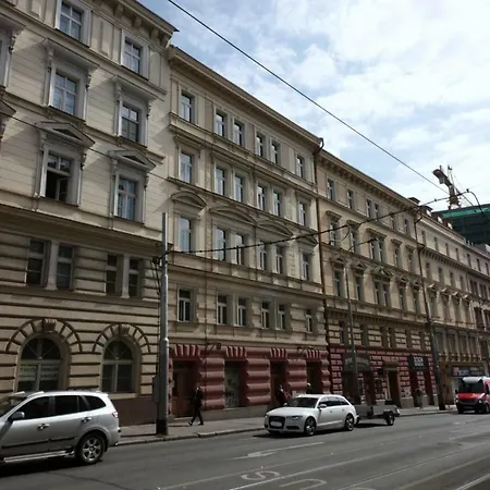 Apartment New And Fully Equipped Apartement Plzenska 26 Prague